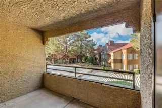Photo #2: 2713936 Listing 