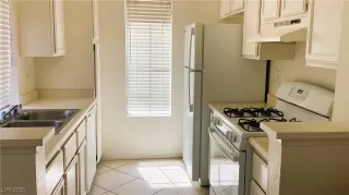 Photo #2: 2713949 Listing 