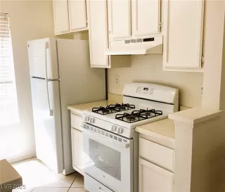 Photo #3: 2713949 Listing 