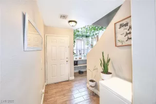 Photo #3: 2713951 Listing