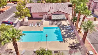 Photo #4: 2713951 Listing