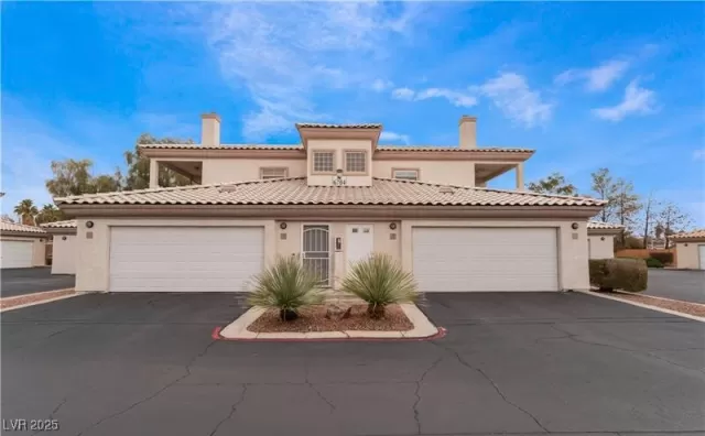 MLS: 2713955 Condo For Sale