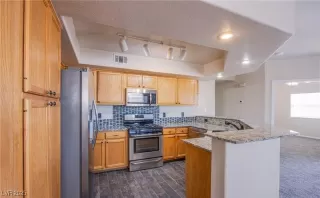 Photo #4: 2713955 Listing 