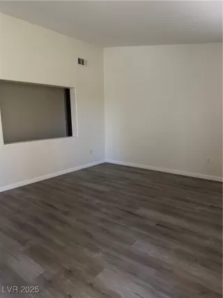 Photo #2: 2713958 Listing 