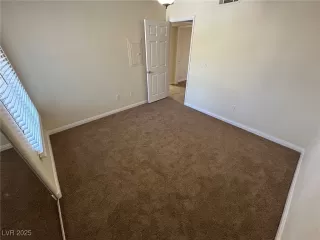 Photo #4: 2713959 Listing