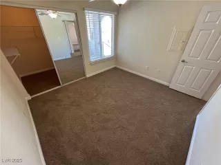 Photo #5: 2713959 Listing