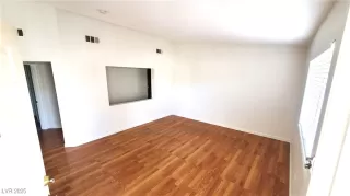 Photo #5: 2713973 Listing 