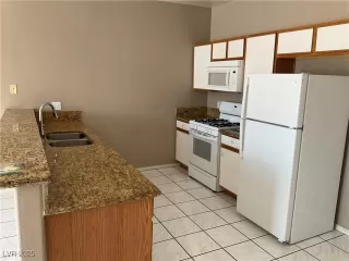 Photo #2: 2713981 Listing 