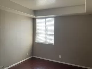 Photo #4: 2713981 Listing 