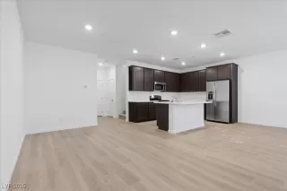 Photo #2: 2713983 Listing 