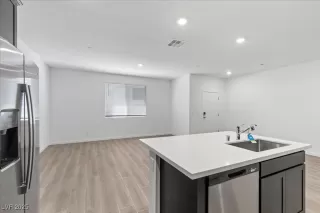 Photo #4: 2713983 Listing 