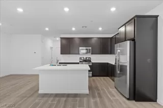 Photo #5: 2713983 Listing 