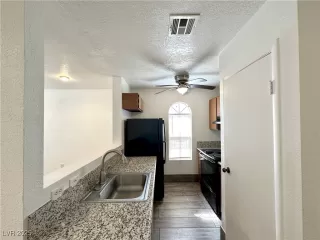 Photo #5: 2713987 Listing 