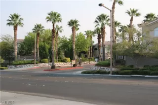 Photo #1: 2713989 Listing 