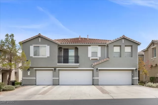 MLS: 2714009 Condo For Sale