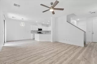 Photo #5: 2714009 Listing 