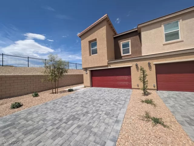 MLS: 2714025 Condo For Sale