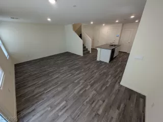 Photo #2: 2714025 Listing 