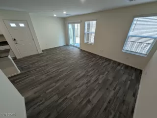 Photo #4: 2714025 Listing 