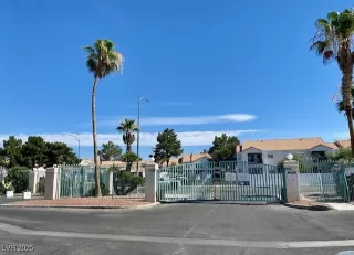 Photo #5: 2714051 Listing