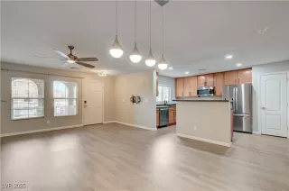 Photo #3: 2714064 Listing