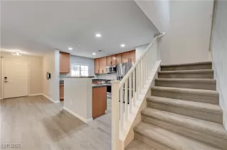 Photo #4: 2714064 Listing