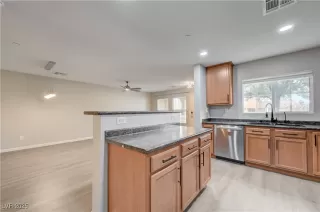 Photo #6: 2714064 Listing