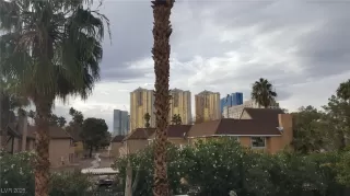 Photo #3: 2714068 Listing 