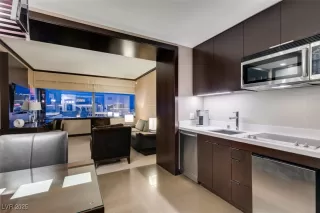 Photo #5: 2714111 Listing