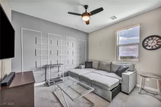 Photo #2: 2714119 Listing