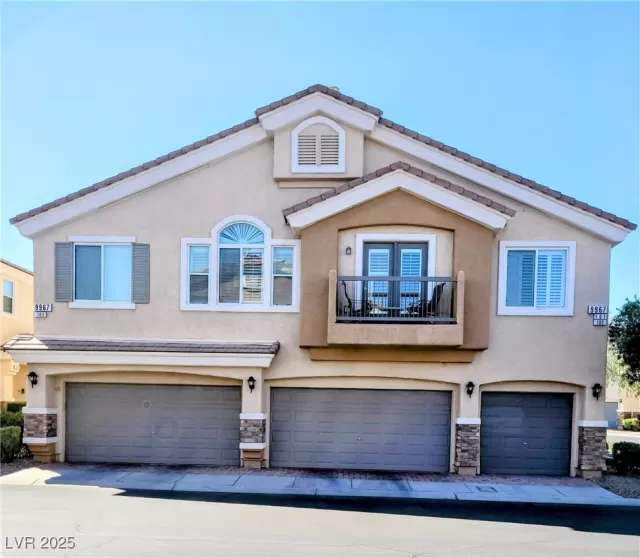 MLS: 2714136 Condo For Sale