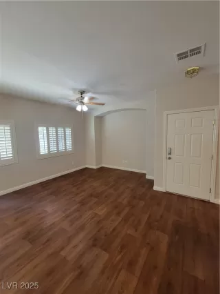 Photo #5: 2714136 Listing 