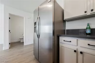 Photo #3: 2714139 Listing