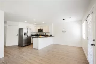 Photo #4: 2714139 Listing