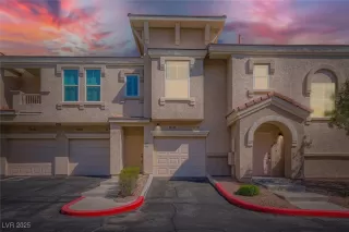 Photo #1: 2714157 Listing 