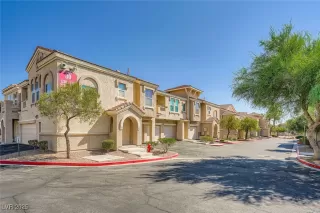 Photo #4: 2714157 Listing 