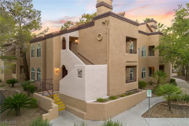 MLS: 2714202 Condo For Sale