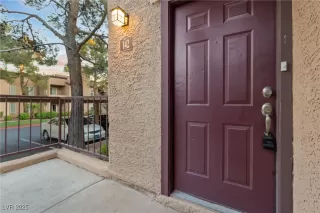 Photo #1: 2714202 Listing 