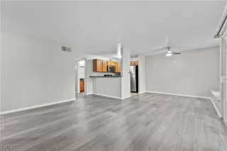 Photo #3: 2714202 Listing 