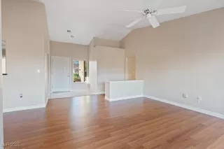 Photo #6: 2714210 Listing