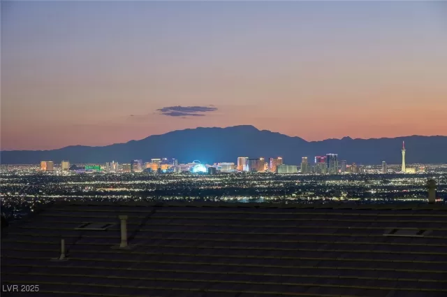 MLS: 2714237 Condo For Sale