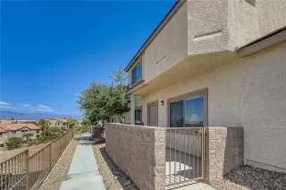 Photo #2: 2714237 Listing