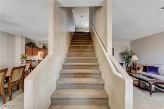 Photo #4: 2714237 Listing