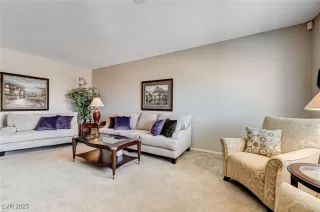 Photo #5: 2714237 Listing