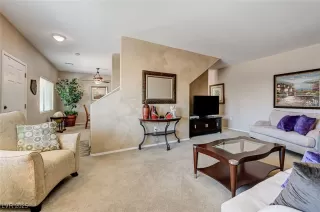 Photo #6: 2714237 Listing