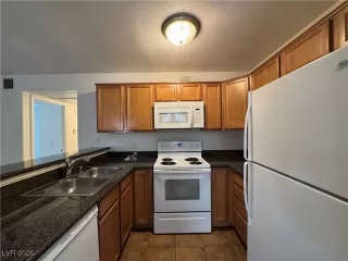 Photo #3: 2714245 Listing 