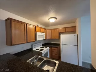 Photo #4: 2714245 Listing 