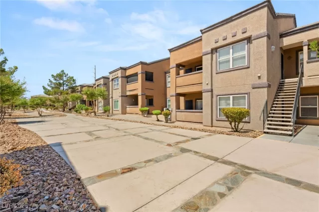 MLS: 2714251 Condo For Sale