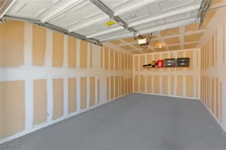 Photo #5: 2714251 Listing