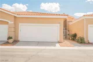 Photo #2: 2714253 Listing